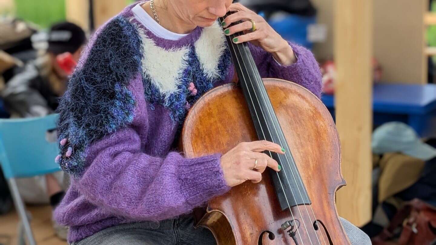 Laura Pudelek spielt beim mittendrin.wien Opening am 6. Mai